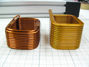 アルミの平角線で作ってみました。 【左:丸線のエナメル線、右はアルミ平角線】